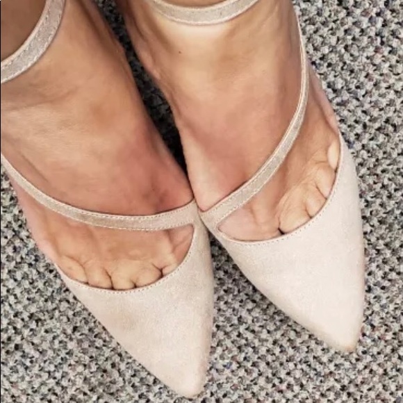 Sevama Suede Beige Pump, 9.5 10 - Picture 11 of 11